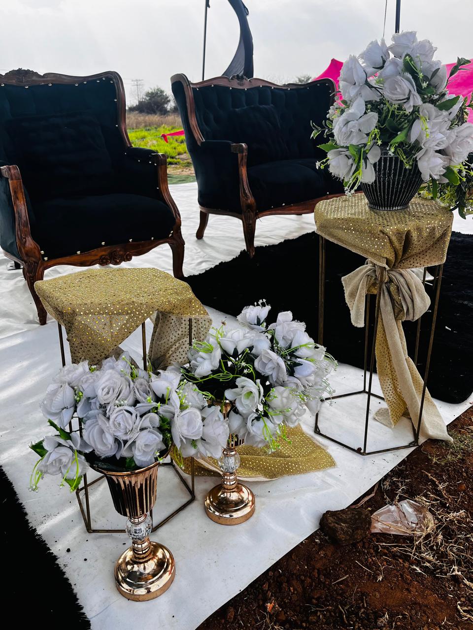 Memorial Lounge Decor